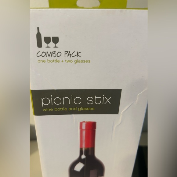 NIB Picnic Stix wine bottle and glass holders. - Picture 4 of 8